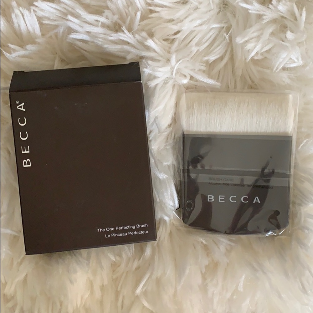 New in box, Becca Brush